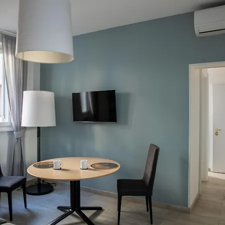 Hotel apartamentowy Now Apartments, In The Heart Of 2*