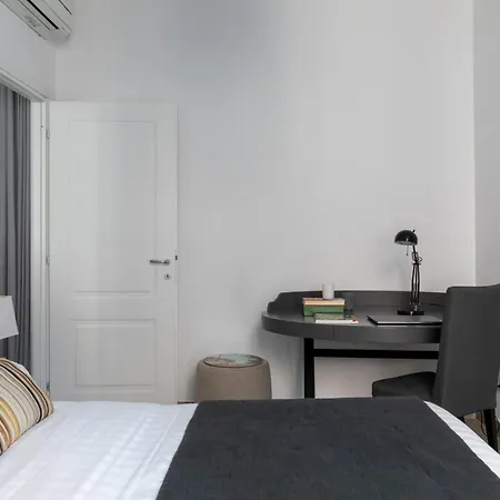 Hotel apartamentowy Now Apartments, In The Heart Of