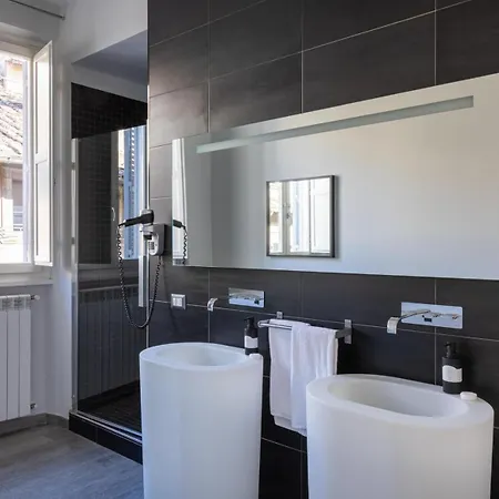 Now Apartments, In The Heart Of Rzym