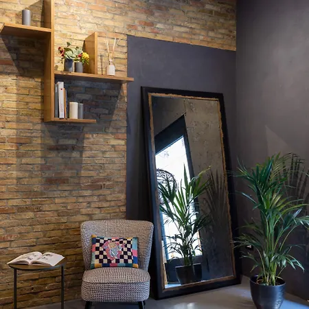 Aparthotel Now Apartments, In The Heart Of 4*