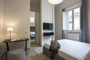 Now Apartments, In The Heart Of 2* Rzym